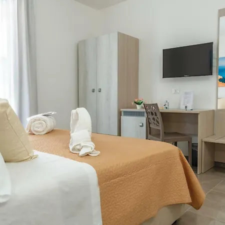 Mediterraneo Palace Luxury Bed and breakfast
