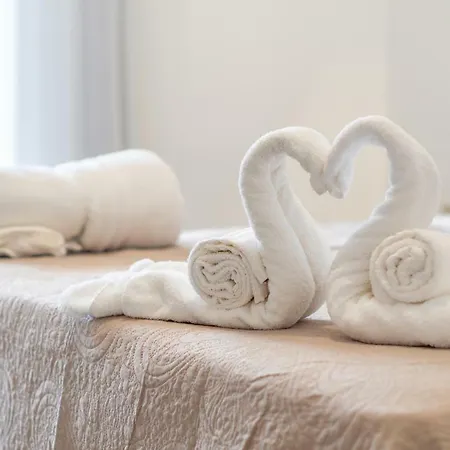 Mediterraneo Palace Luxury Bed and breakfast