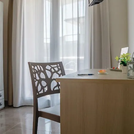 Mediterraneo Palace Luxury Bed and breakfast