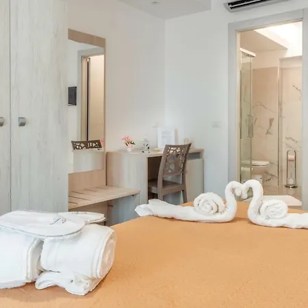 فندق مبيت وإفطار Mediterraneo Palace Luxury باكينو