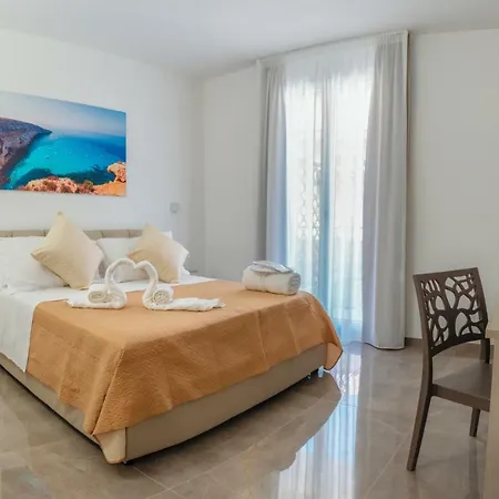 Mediterraneo Palace Luxury فندق مبيت وإفطار باكينو